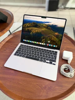 2022 13” MacBook Air M2 Chip | 8C CPU | 8C GPU | 8GB Unified RAM | 512GB SSD | Starlight