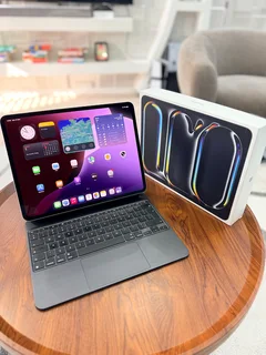 2024 13” iPad Pro M4 | 512GB Storage | Wi-Fi & Cellular | Magic Keyboard