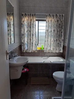 Hse-share Single Bedr in SUNSET  BEACH ⛱️ village Milnerton Near Shops Myciti CT Beach CenturyCity