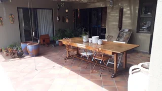 Bedroom-en-suite Hse-share in beach village of Milnerton in Sunset Beach.  Near Shops Myciti CT CenC