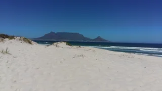 Bedroom-en-suite Hse-share in Sunset Beach upmarket village Milnerton Near Shops Myciti CT Beach ⛱️