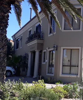 Bedroom-en-suite Hse-share in Sunset Beach upmarket village Milnerton Near Shops Myciti CT Beach ⛱️