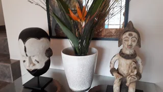 Bedroom-en-suite Hse-share in Sunset Beach upmarket village Milnerton Near Shops Myciti CT Beach ⛱️