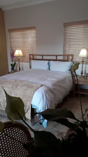 Beach Hse-share BedrEnsuite in SUNSET BEACH village Milnerton Near Shops Myciti CT Century City