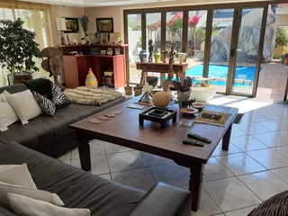 Bedroom-en-suite Hse-share in Sunset Beach village Milnerton Near Shops Beach ⛱️ CT Myciti CenturyC