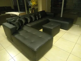 U-SHAPE - Ad posted by Ingrid Luus