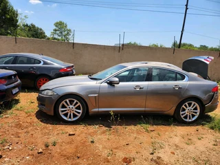 2012 JAGUAR XF 3.0 V6 PETROL STRIPPING AS SPARES