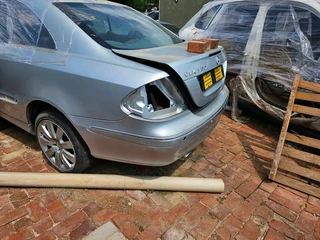 2007 Mercedes Benz Clk350 Stripping As Spares
