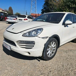 2011 PORSCHE CAYENNE V6 PETROL FOR SALE PLEASE READ