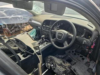 2012 AUDI A4 2.0T STRIPPING AS SPARES