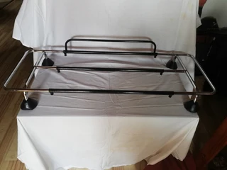 SIZE-ADJUSTABLE CAR BOOT/TRUNK LUGGAGE RACK.