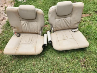 Toyota Fortuner rear jump seats