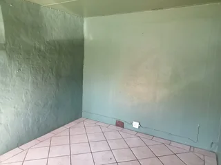  R1800 Room for Rent – Southernwood, East London