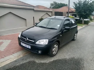 Corsa gamma with sun roof