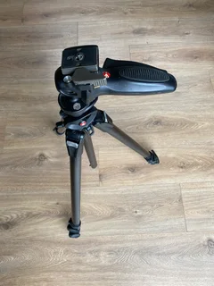 Manfrotto Carbon Fibre 3-Section Tripod with Manfrotto Light Duty Joystick Grip Ball Head