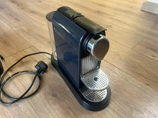 Nespresso CitiZ Automatic Espresso Machine – R1000 (Good Condition) ☕
