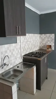 Very large room to rent at Grobler Park - Roodepoort near Marcel Walk shopping centre