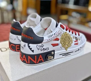 Sneakers - Ad posted by shaun