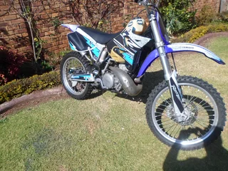 2002 Yamaha YZ 250cc.