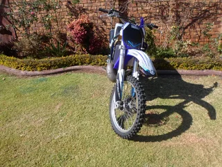 2002 Yamaha YZ 250 off road.
