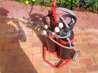 Porta Pack, complete with trolley.