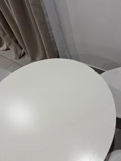 4 seater dinning table