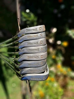 Spalding golf clubs all 8 clubs