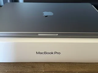 16 INCH MACBOOK PRO, APPLE M1 PRO, 2021, 16 GB MEMORY, 500 GB SSD, 6 MONTH WARRANTY, TAHOE 26.1