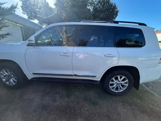 2017 Toyota Land Cruiser SUV 200 VX