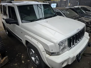 Stripping 2007 Jeep Commander