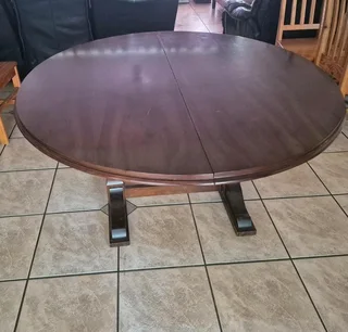 Extendable table and 6 chairs for sale