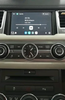 Land Rover Apple CarPlay Android Auto Media Interface