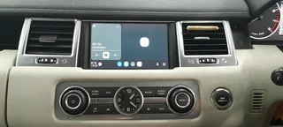 Land Rover Apple CarPlay Android Auto Media Interface