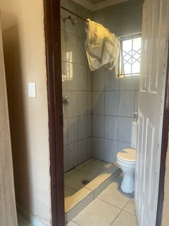 Bachelor room with own bthrm and kitchenette to rent in cosmo city ext 8 (wif&#43;cctv)