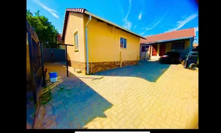 2bed, 1 bath house to rent in cosmo city ext 8 (wifi &#43; cctv)