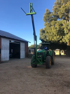 Nuwe aapstert met baalvurk