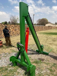 Nuwe Aapsterte met baalvurk