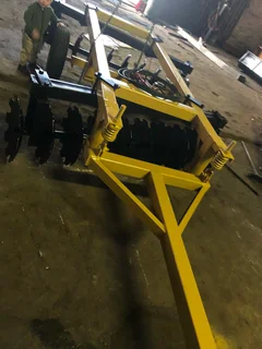 We manufacture hydraulic discs locally