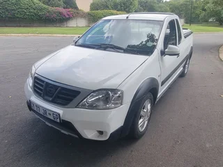 2015 Nissan  Np200 1.6 sport