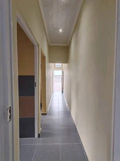 1 bedroom unit Highlands Estate Off Olieboom Road