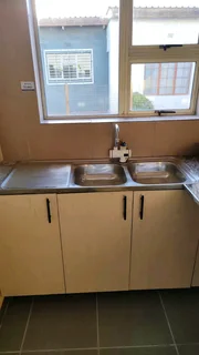 1 bedroom unit Highlands Estate Off Olieboom Road