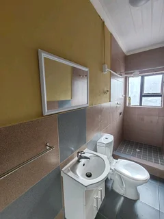 1 bedroom unit Highlands Estate Off Olieboom Road