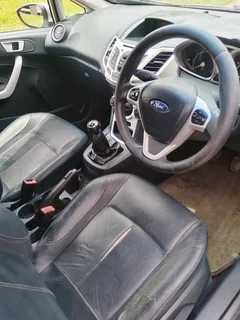 FORD FIESTA 1.6 TITANIUM