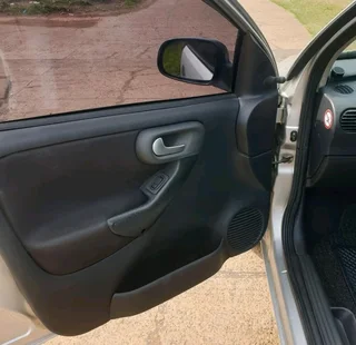 OPEL CORSA 1.8 SPORT