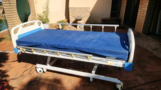Hospital bed - all electric