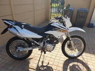 2017 Honda XR 150 L/ 2011 Honda XR 125 L.