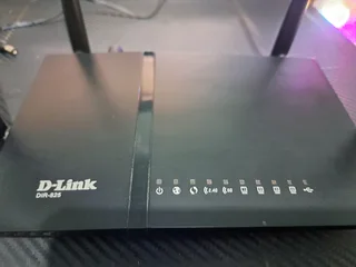 D-Link DIR-825 AC1200 Gigabit Router
