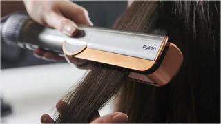 Brand New- Dyson Airstraits-Salon Quality-Special Offers