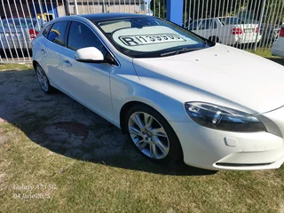 Volvo V40 T4