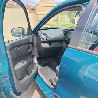 2023 Blue Renault Kwid